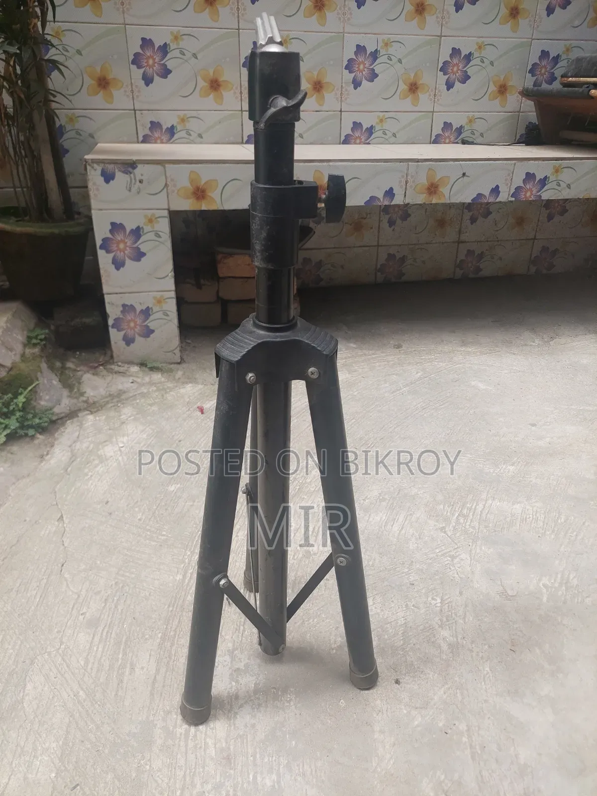 Adjustable Mannequin / Display Stand – Sturdy and Durable