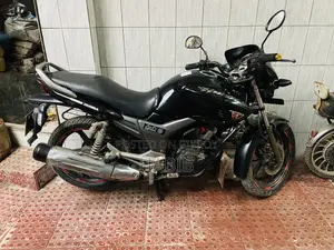 Hero Hunk 2010 Black