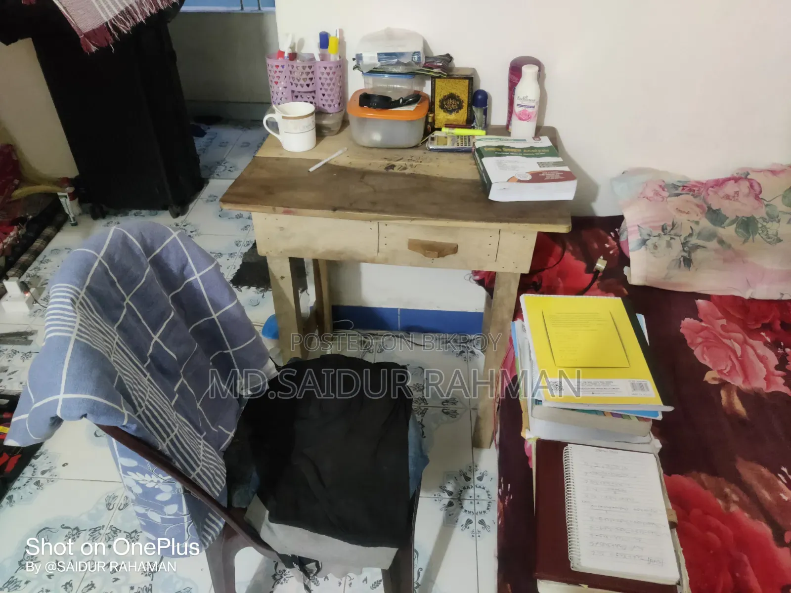 Single bed, chair and table