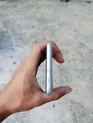 অ্যাপল আইফোন ১১ ১২৮ জিবি সাদা