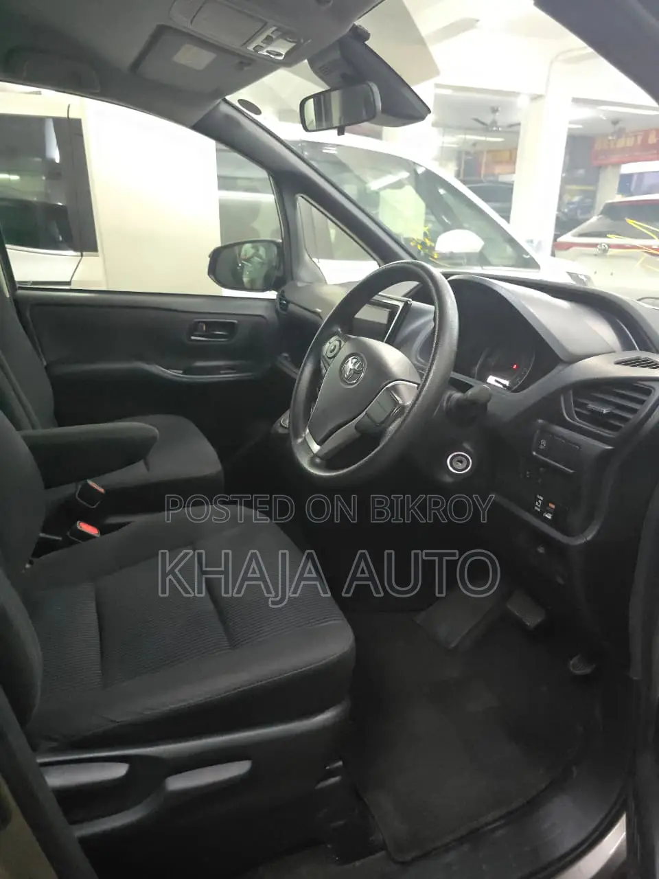Toyota Noah 2021 Brown