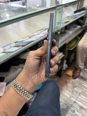 Samsung Z 16 GB Black
