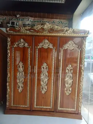 এক লক্ষ টাকার আলমারি পাচ্ছেন মাত্র ৭৫ হাজার টাকায়