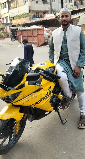 Hero Karizma XMR 210 2024 Yellow