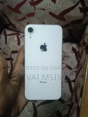 Apple iPhone XR 64 GB White