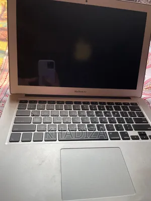 Laptop Apple MacBook Air 2017 8GB Intel Core I5 SSD 256GB