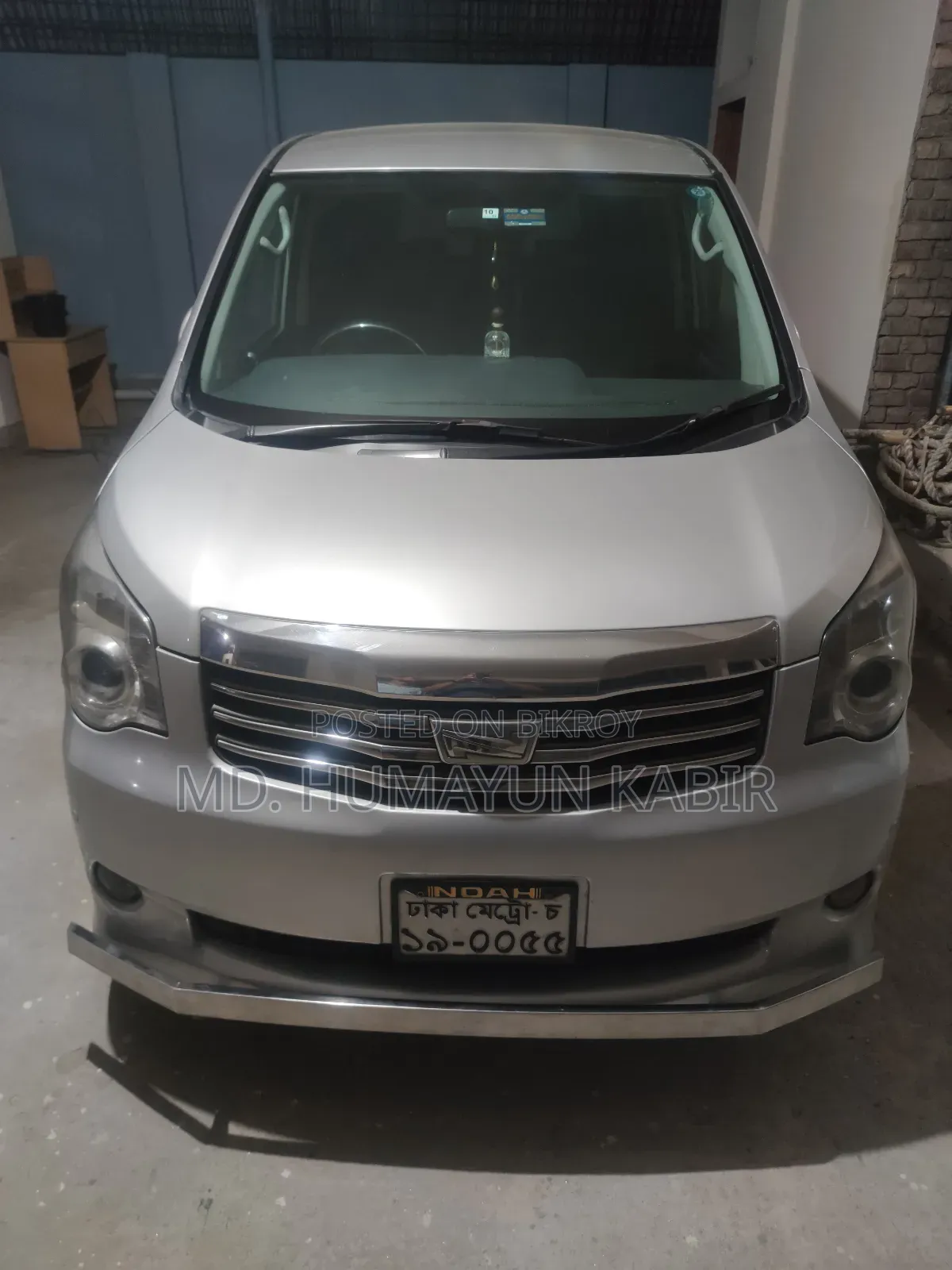 Toyota Noah 2011 Silver