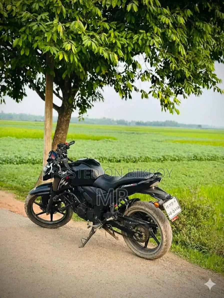 TVS Apache 160 4V 2023 Black