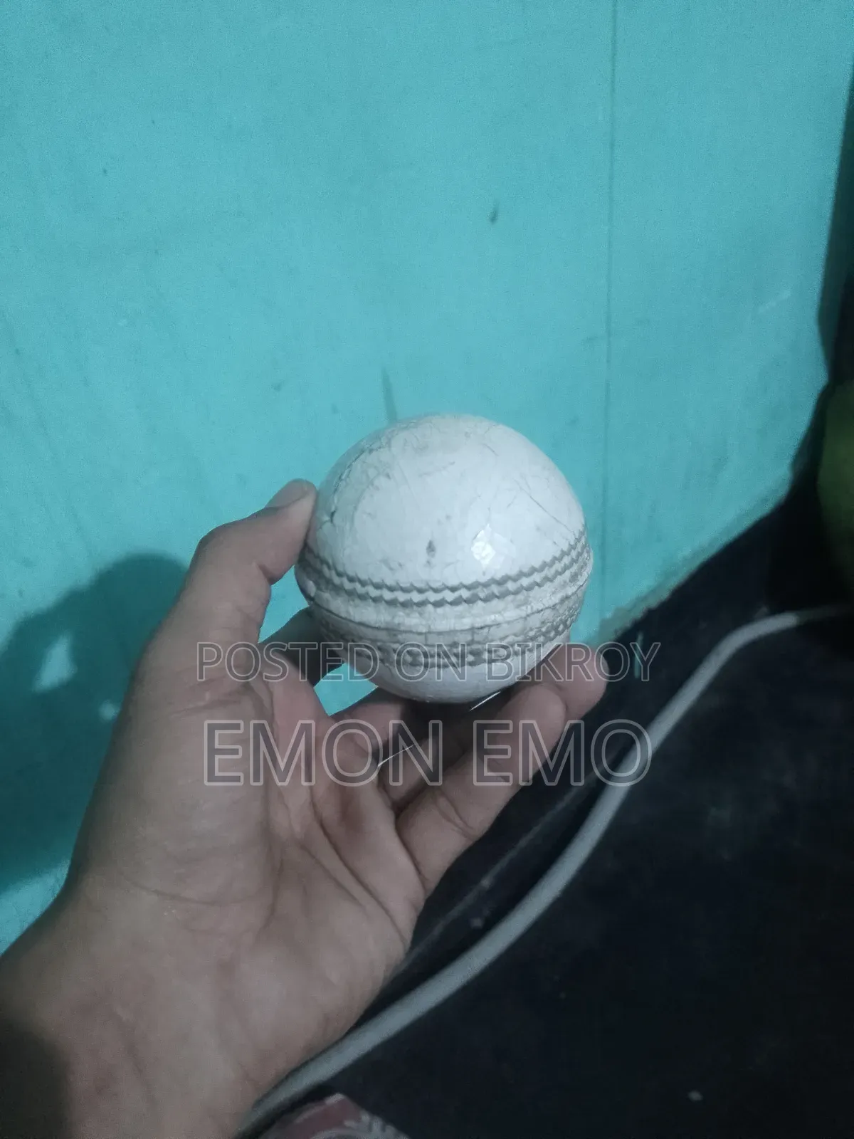 কাঠের বল আবাহনী মাঠের!