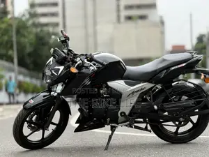 TVS Apache RTR 160 4V 2025 Black