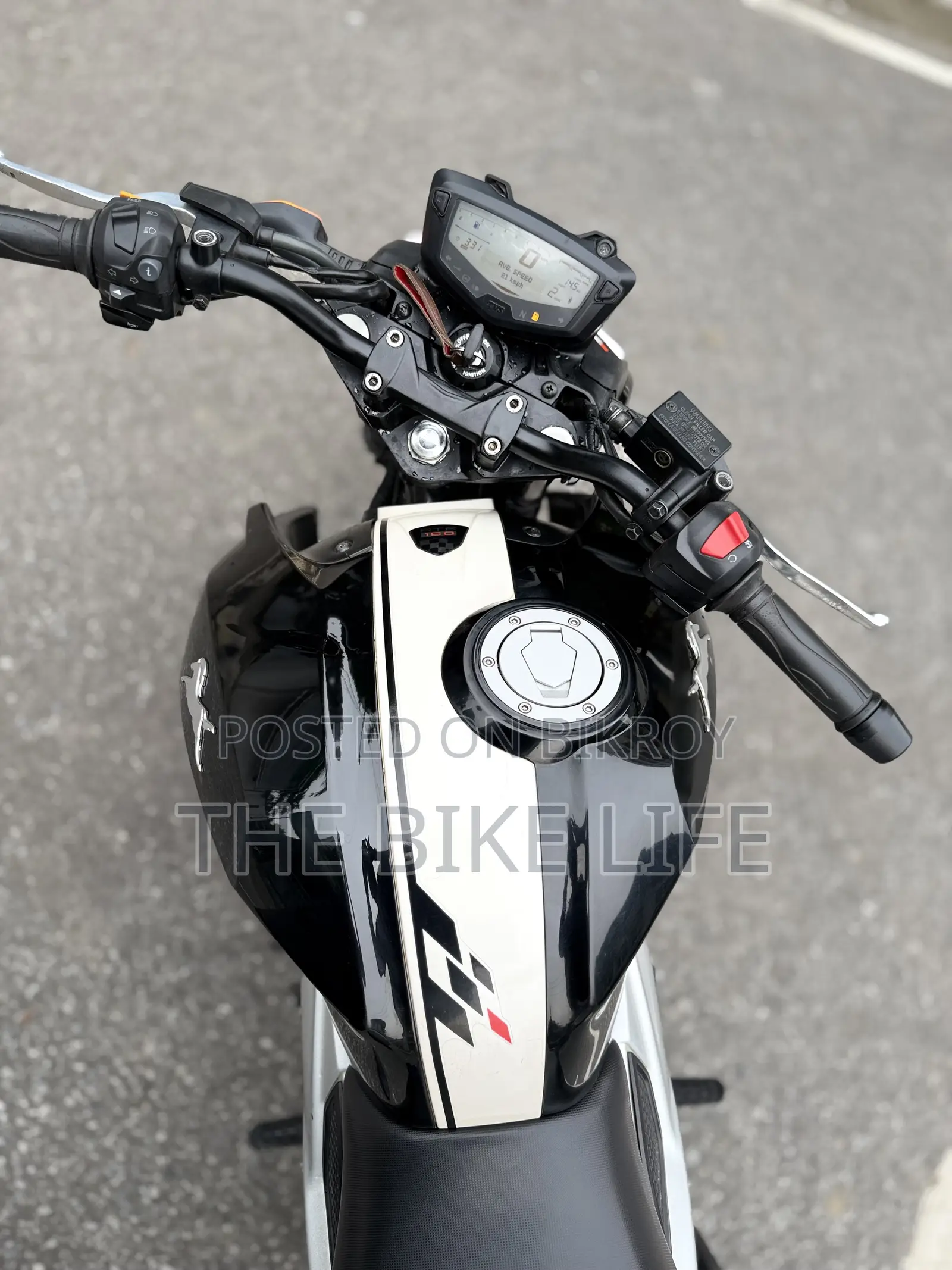TVS Apache RTR 160 4V 2025 Black