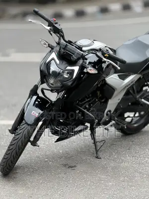 TVS Apache RTR 160 4V 2025 Black