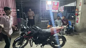 এইচ পাওয়ার ম্যাক্স-জেড ১৫০ ২০১৭ কালো