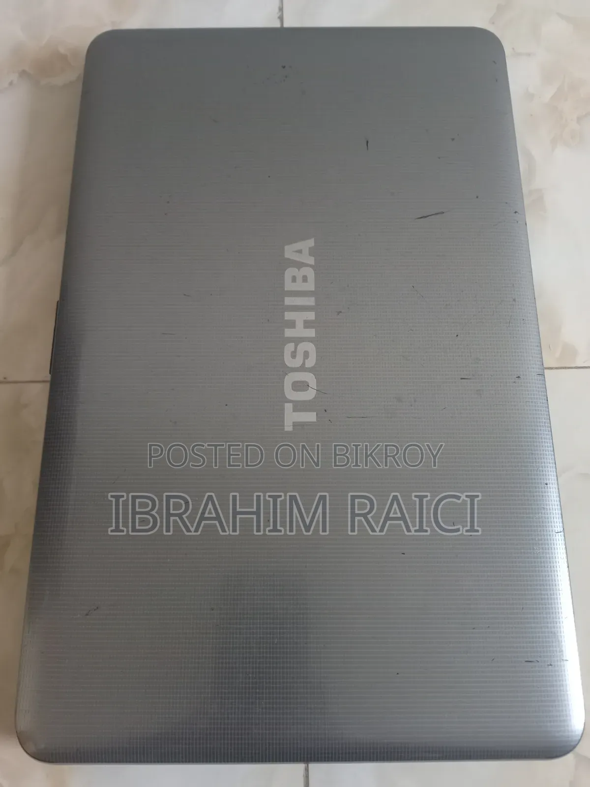 Laptop Toshiba Satellite C870 4GB Intel Core i5 HDD 1TB