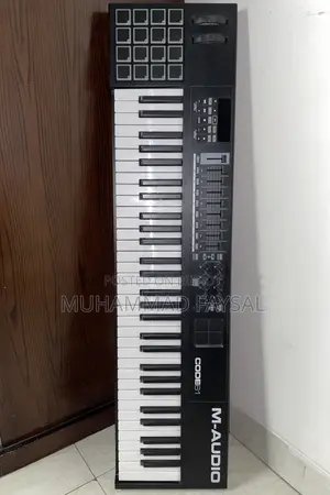 M-Audio Code 61 - চার্লি পুথের প্রিয় মিডি কিবোর্ড