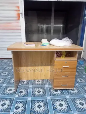 Desk Table 3.5 Ft X 2 Ft