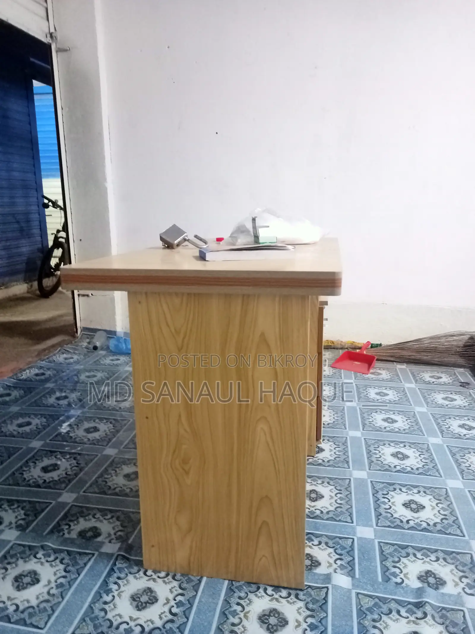 Desk Table 3.5 Ft X 2 Ft