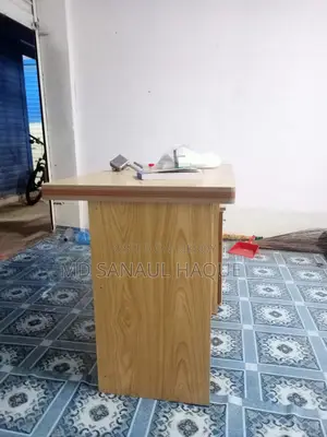 Desk Table 3.5 Ft X 2 Ft