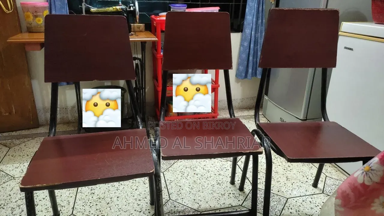 ব্যবহৃত ৩টি চেয়ার বিক্রির জন্য