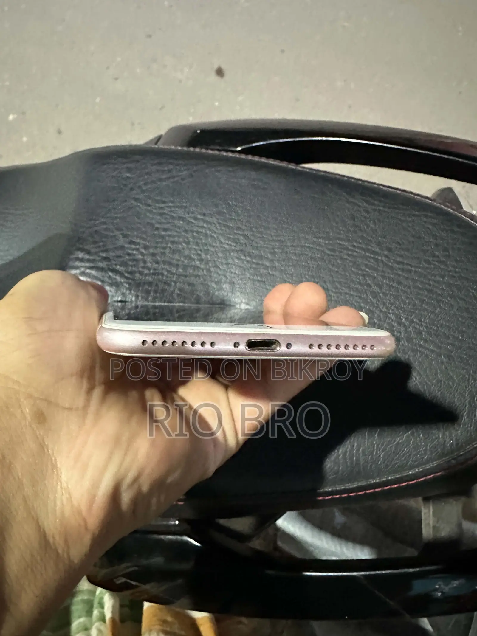 অ্যাপল আইফোন ৭ প্লাস ৩২ জিবি গোলাপি