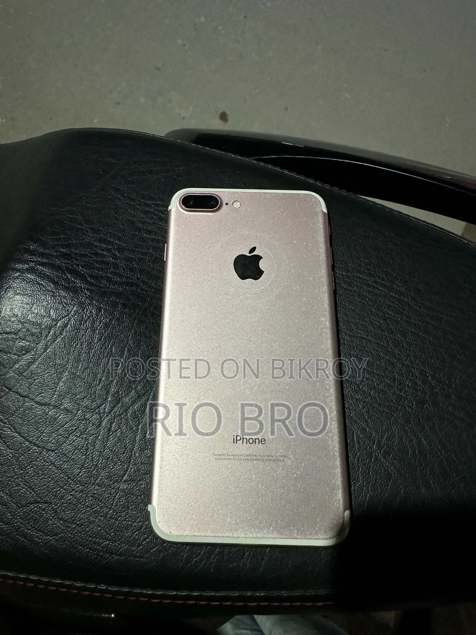 অ্যাপল আইফোন ৭ প্লাস ৩২ জিবি গোলাপি