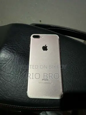 অ্যাপল আইফোন ৭ প্লাস ৩২ জিবি গোলাপি