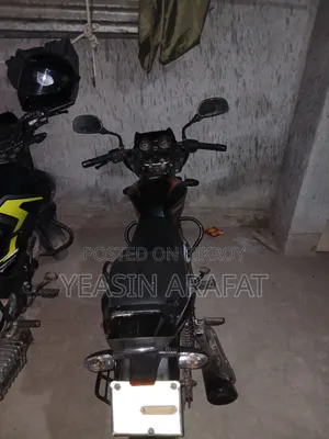 বাজাজ ডিসকভার ১২৫ ২০১৭ কালো