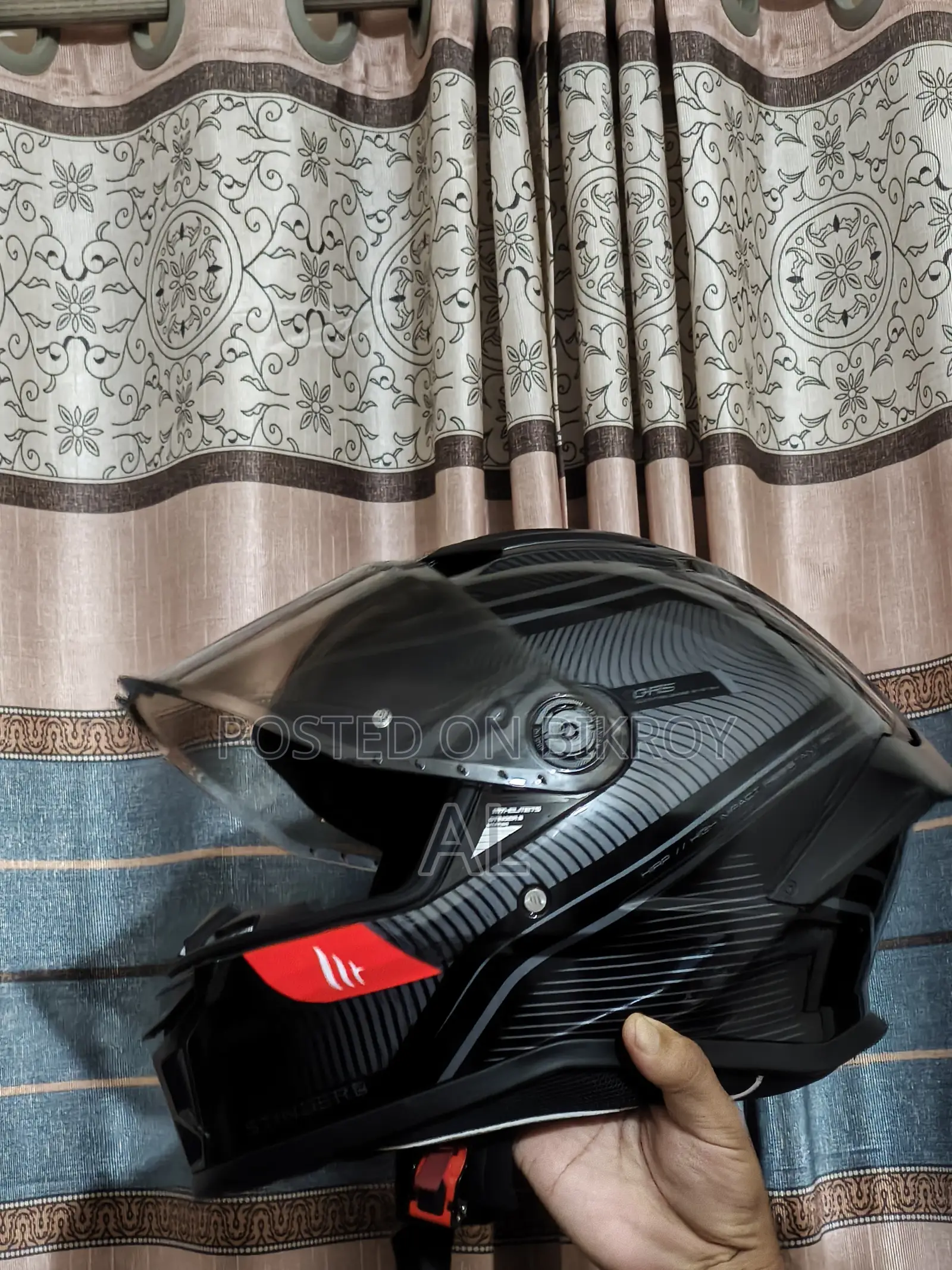 Mt Stinger 2 Carbon Gloss Black Helmet