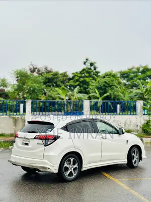 Honda Vezel ১.৫ হাইব্রিড ২ডব্লিউডি ২০১৪ হোয়াইট