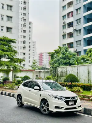Honda Vezel 1.5 Hybrid 2WD 2014 White