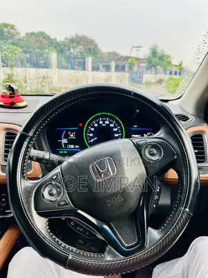 Honda Vezel ১.৫ হাইব্রিড ২ডব্লিউডি ২০১৪ হোয়াইট