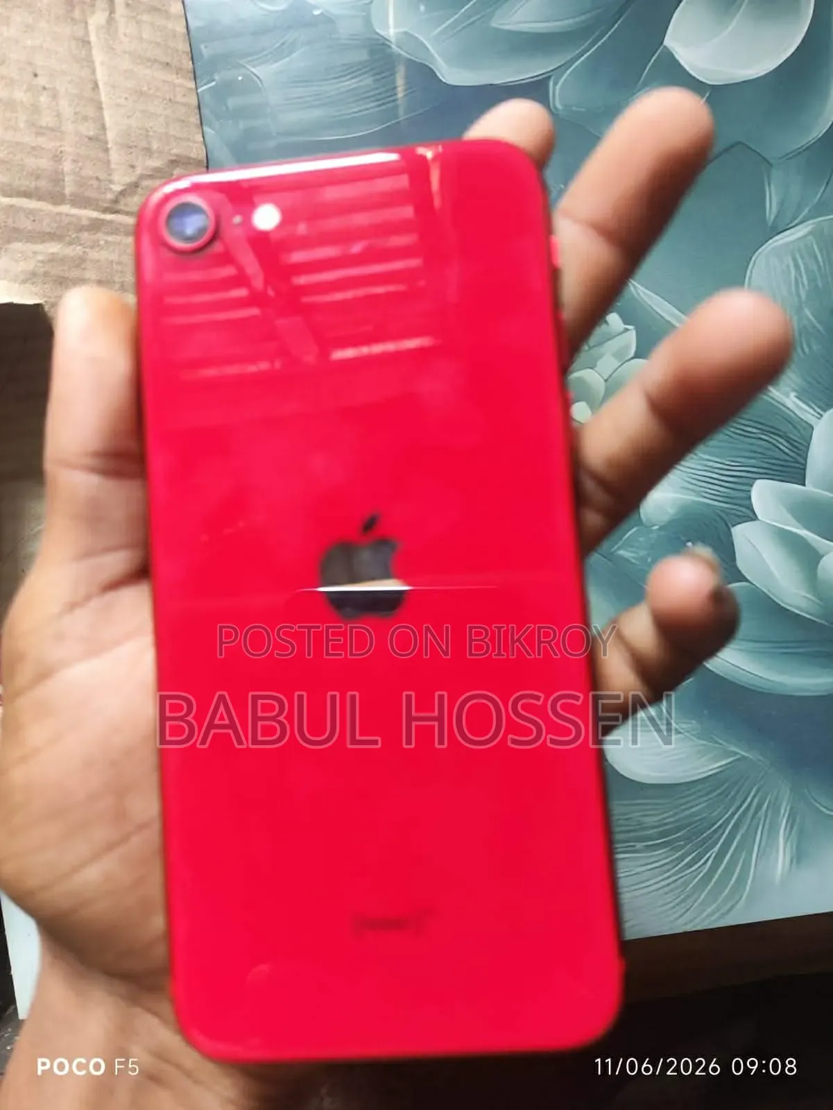 Apple iPhone SE 64 GB Red