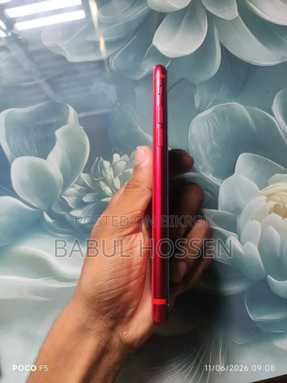 Apple iPhone SE 64 GB Red