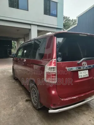 Toyota Noah 2007 Maroon