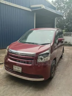 Toyota Noah 2007 Maroon