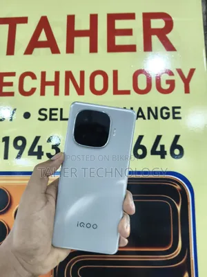 iQOO 256 GB Silver