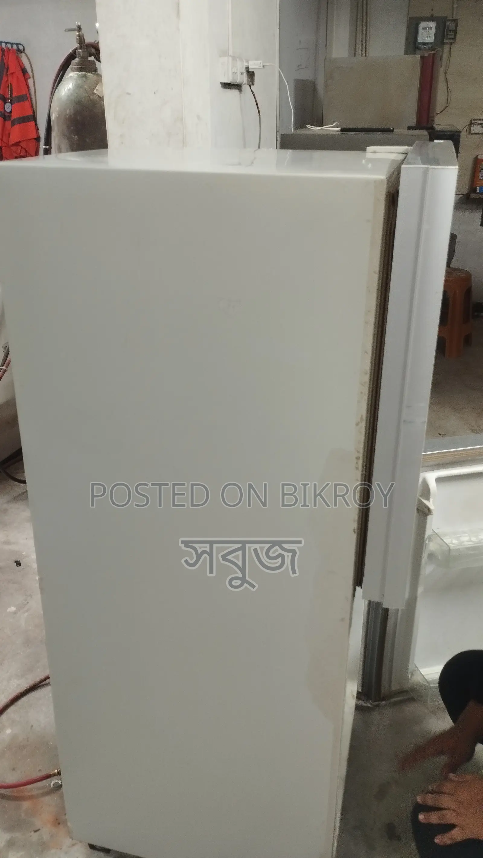 Fridge for sale for a small family