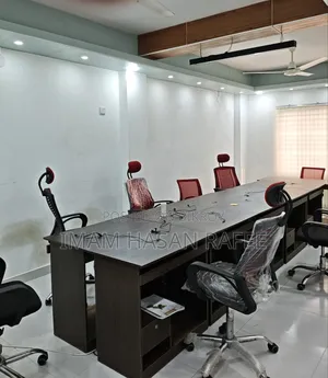1500 square feet fully decorated office for sale.