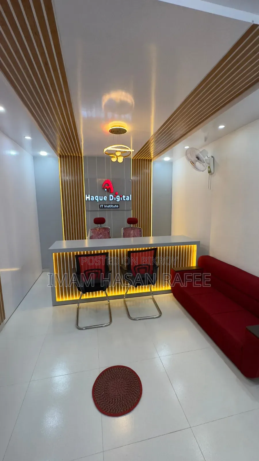 1500 square feet fully decorated office for sale.