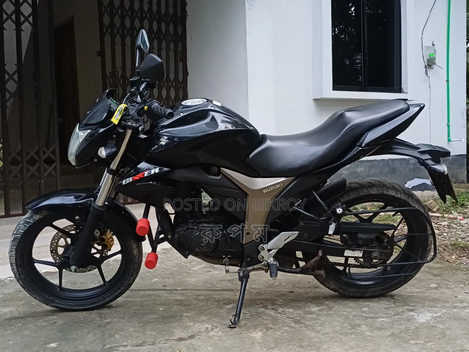সুজুকি জিক্সার মনোটোন ২০২৩ ব্ল্যাক