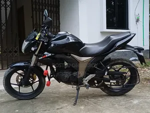 সুজুকি জিক্সার মনোটোন ২০২৩ ব্ল্যাক