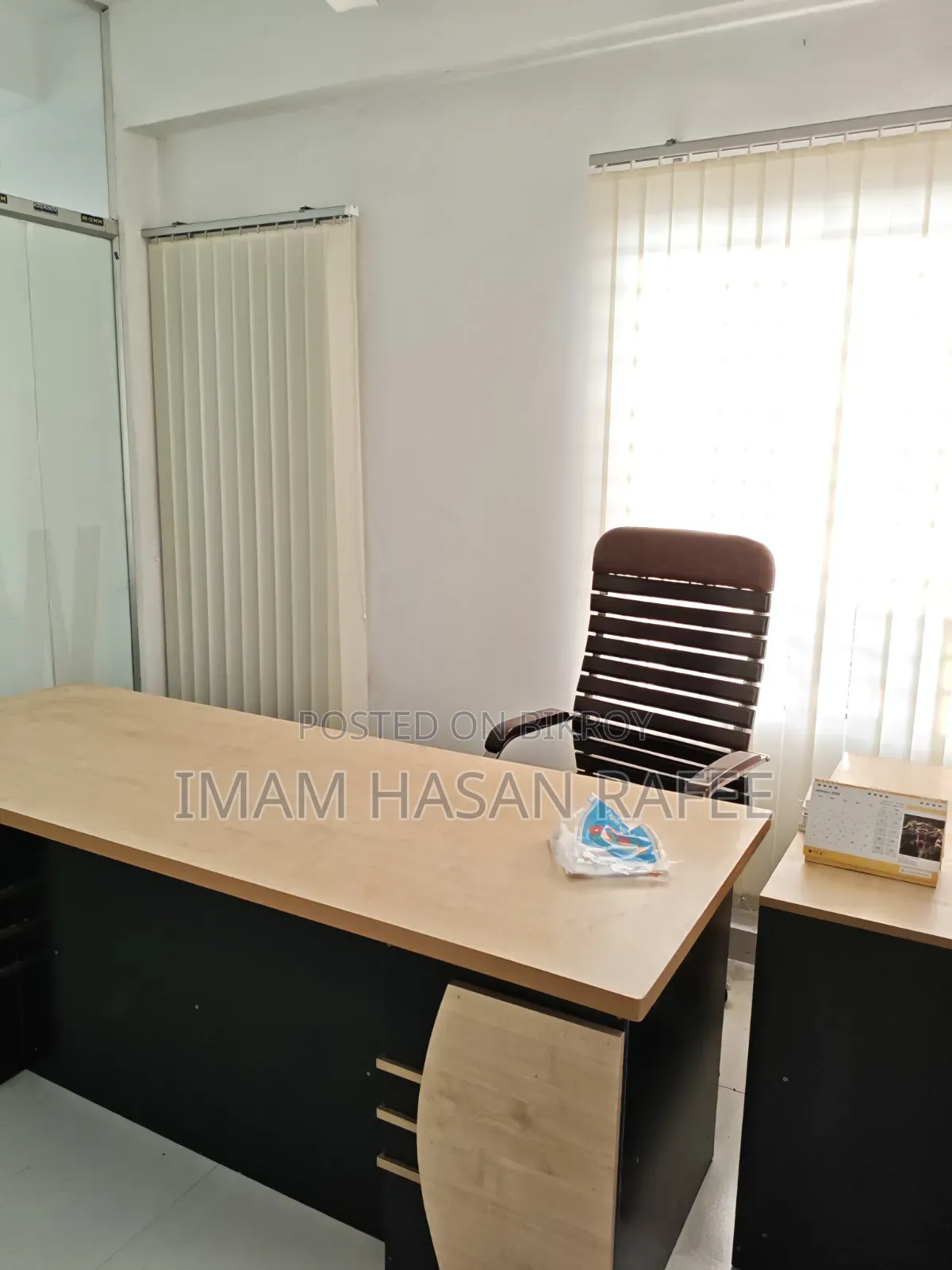 1500 square feet fully decorated office for sale.