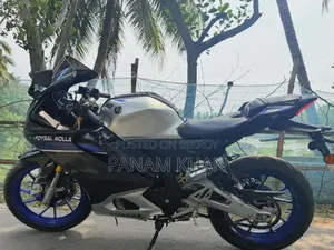 Yamaha 2025 Silver
