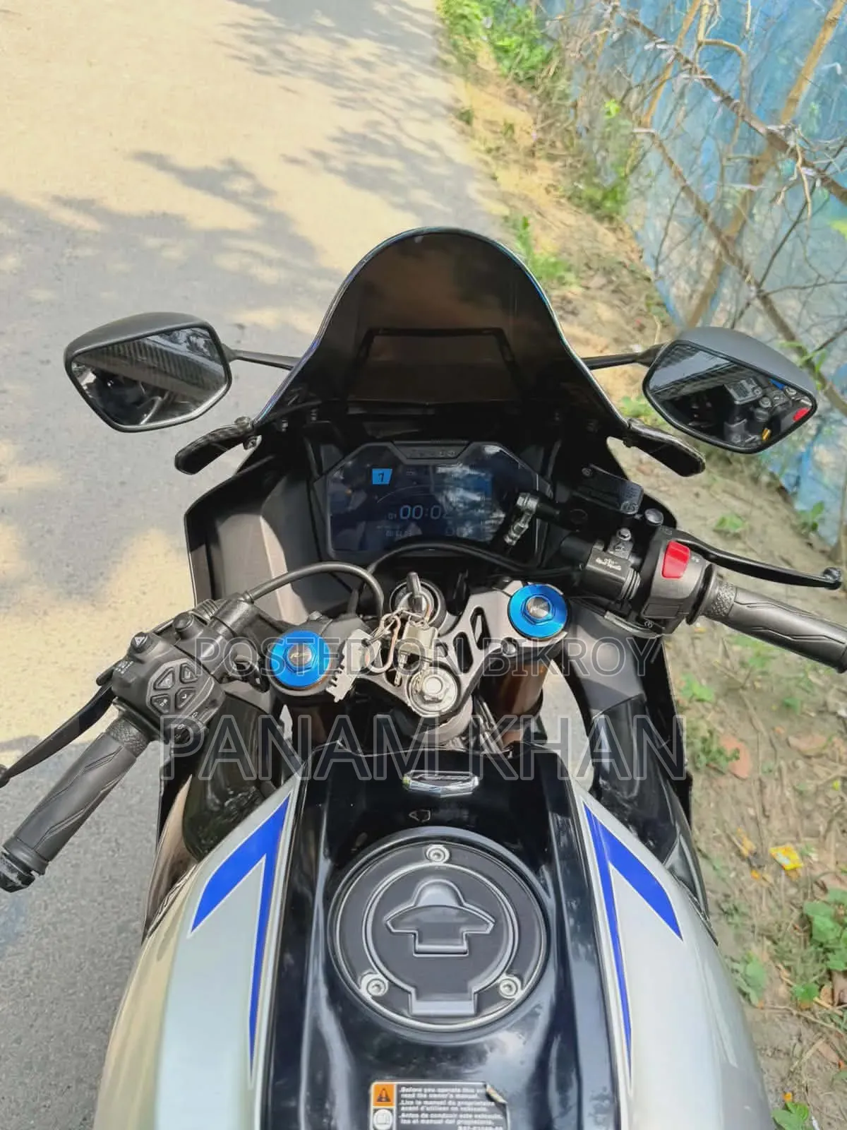 Yamaha 2025 Silver