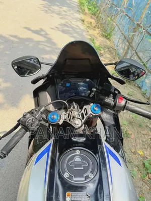 Yamaha 2025 Silver