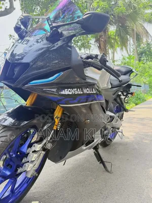 Yamaha 2025 Silver