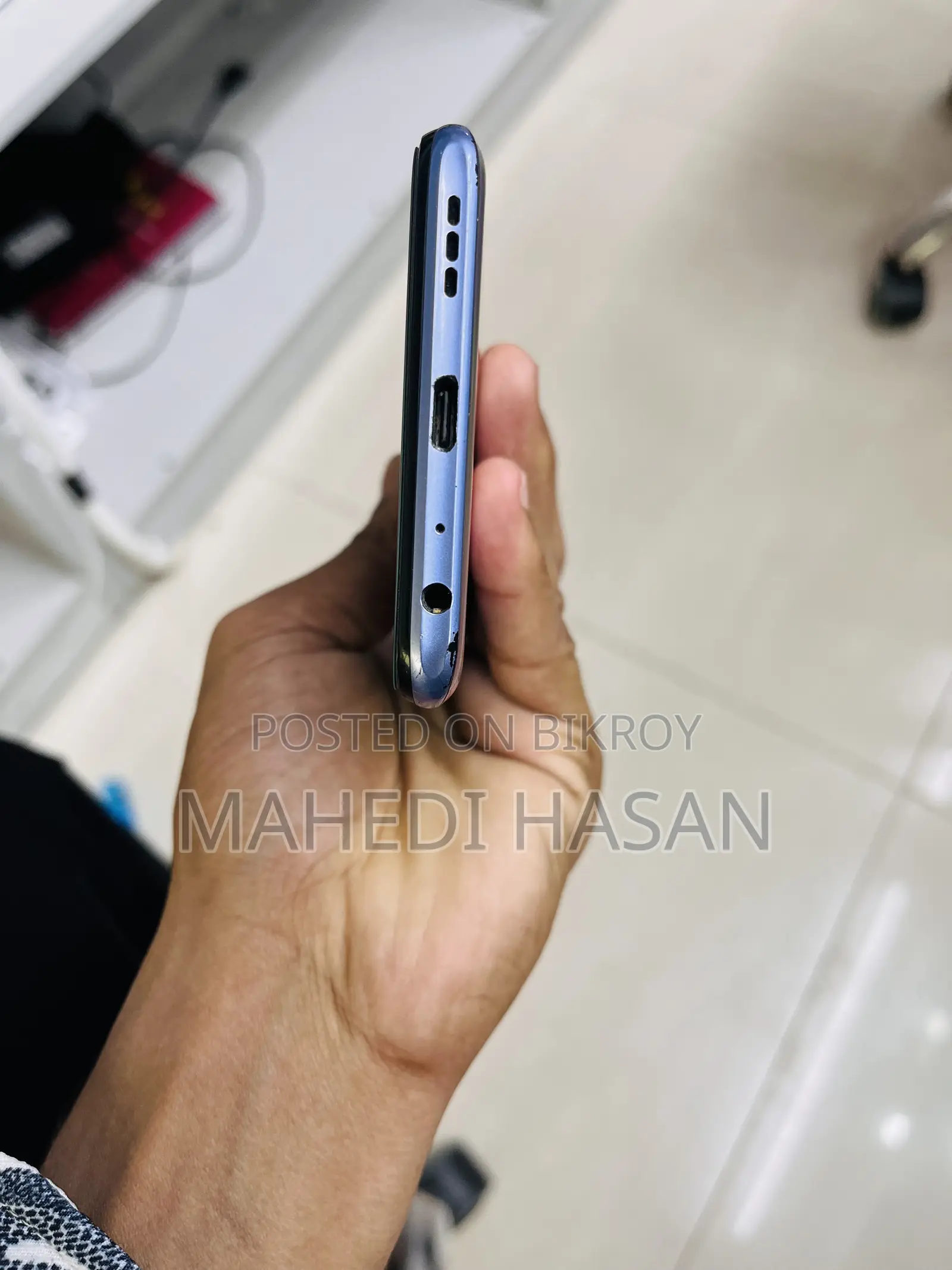 iQOO 128 GB Blue