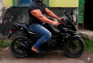 Yamaha 2013 Black