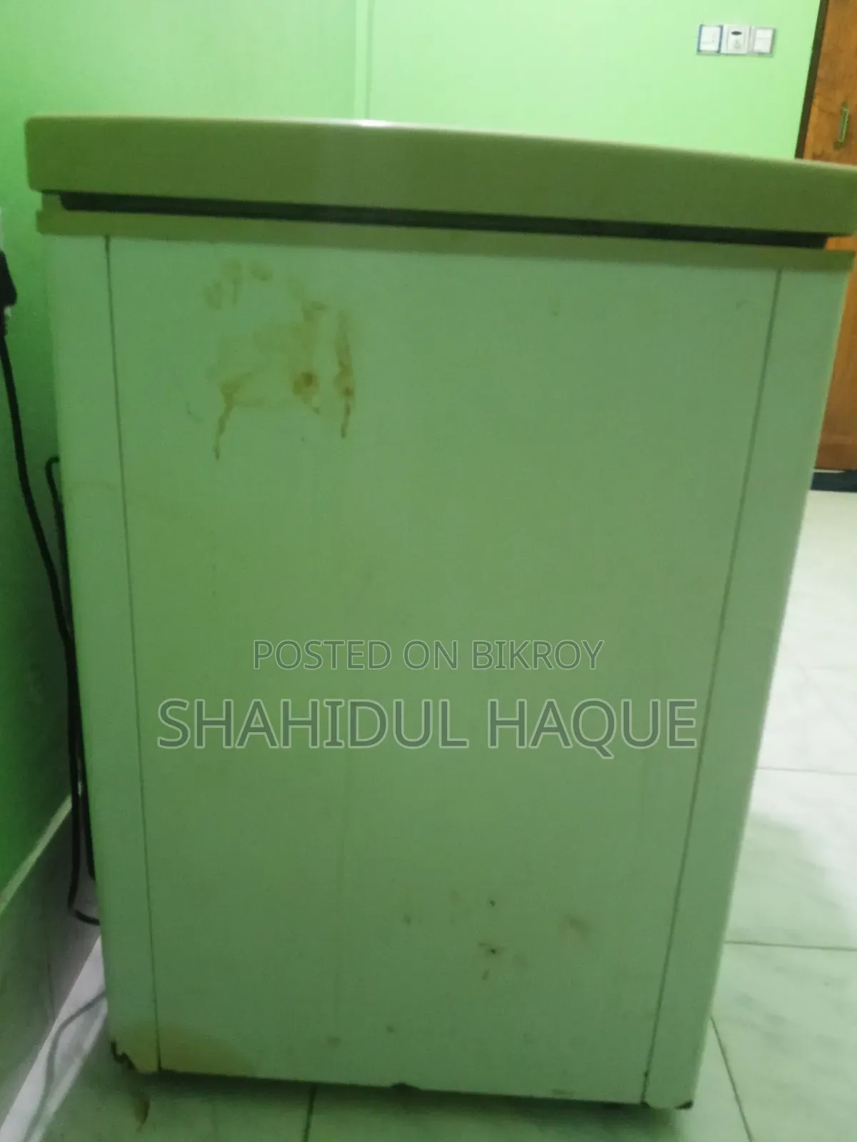 Singer Deep Fridge