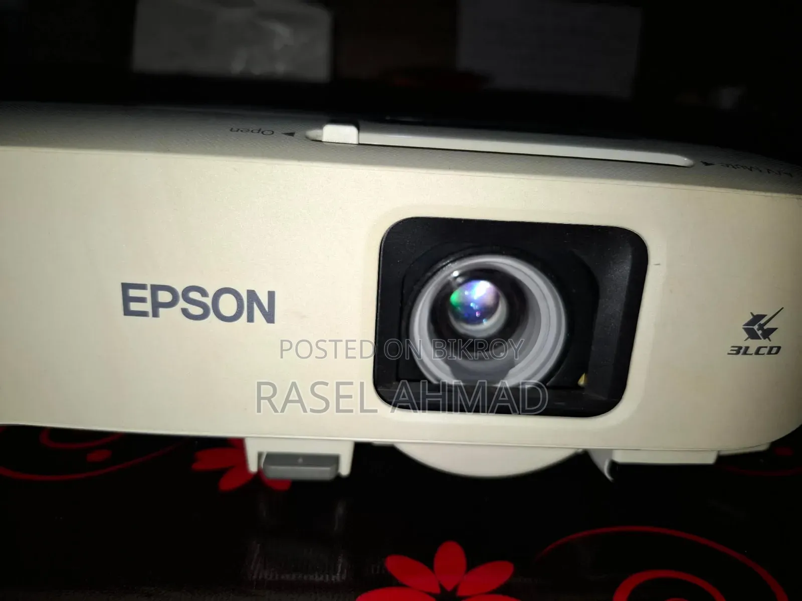 Urgent sale: Epson Multimedia Projector at a low price